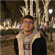 Estudiante de Derecho y Relaciones Internacionales, para dar clases de ingles, lengua, ciencias sociales, historia, economía... etc. Para primaria, eso y bachillerato